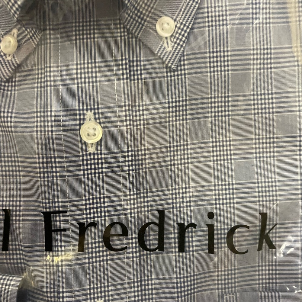 NWT Paul Fredrick Men’s Dress Shirt with button down collar!!! - Picture 2 of 5